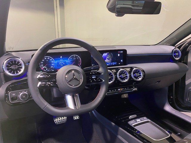 Mercedes-Benz A 200 2024