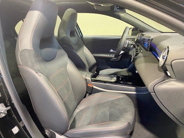 Mercedes-Benz A 200 2024