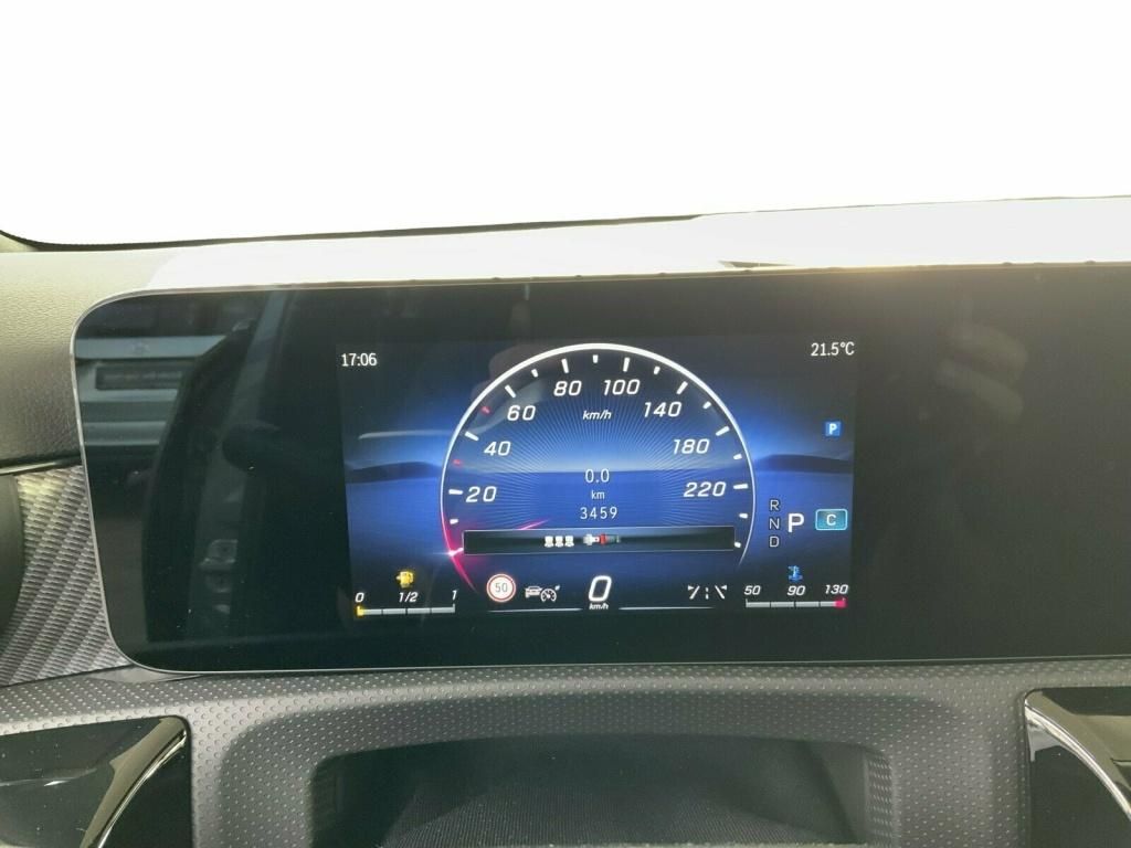 Mercedes-Benz A 200 2025