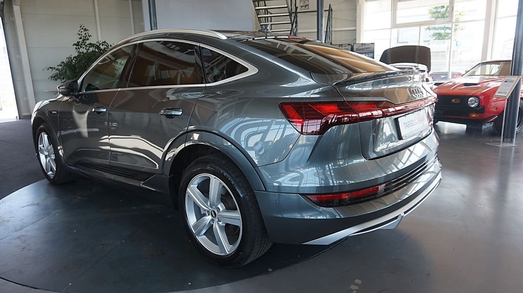 Audi e-tron 2022