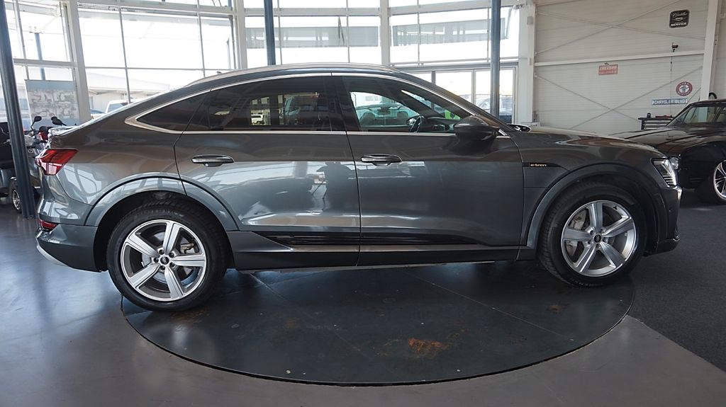 Audi e-tron 2022