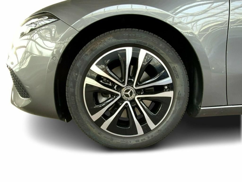 Mercedes-Benz A 200 2025