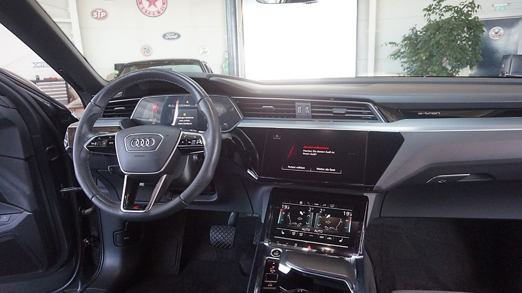 Audi e-tron 2022