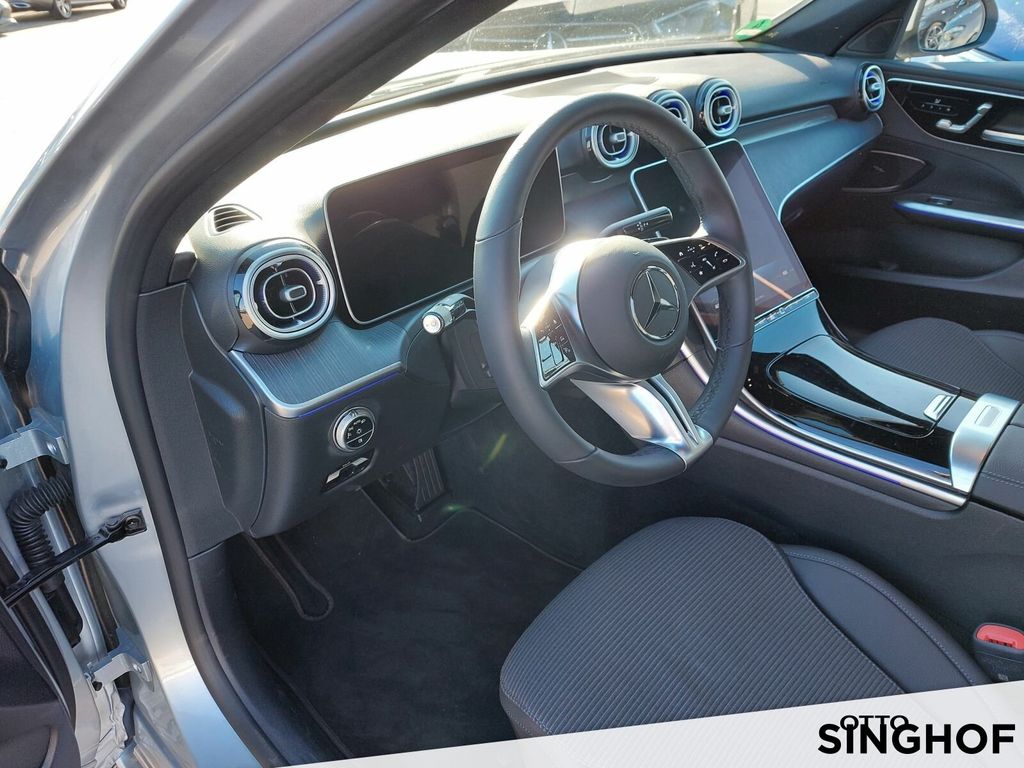 Mercedes-Benz C 220 2025