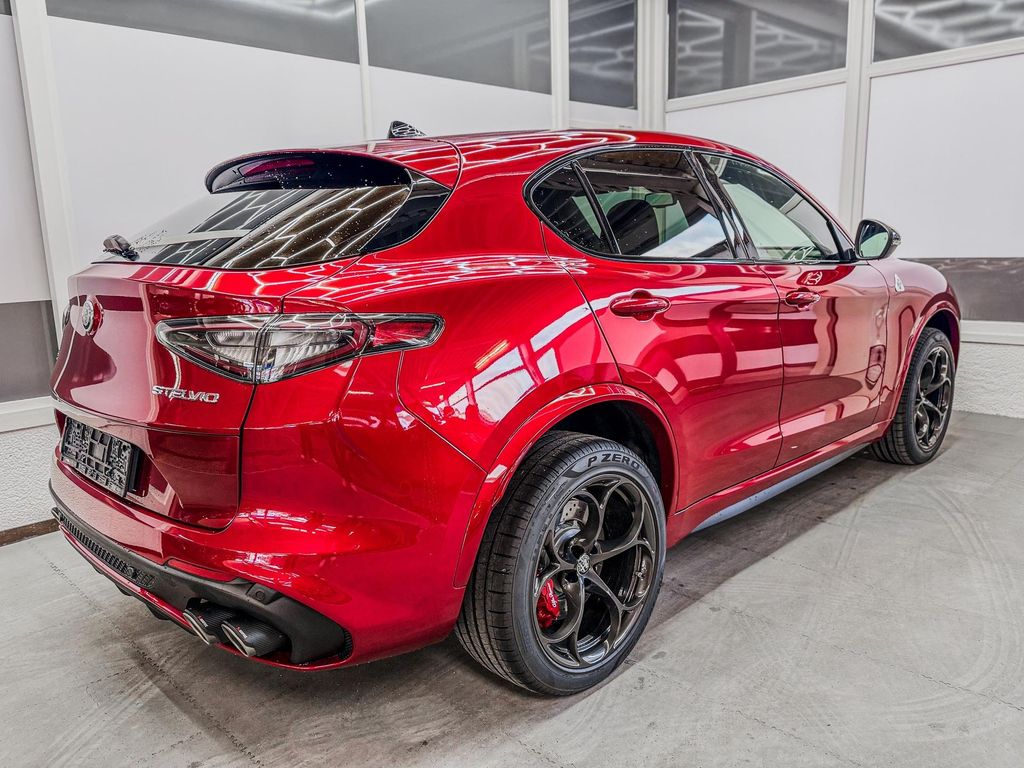 Alfa Romeo Stelvio 2025