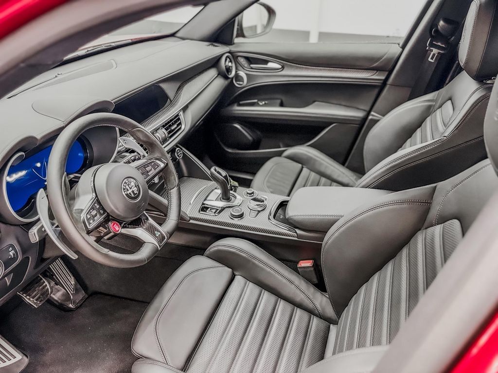 Alfa Romeo Stelvio 2025