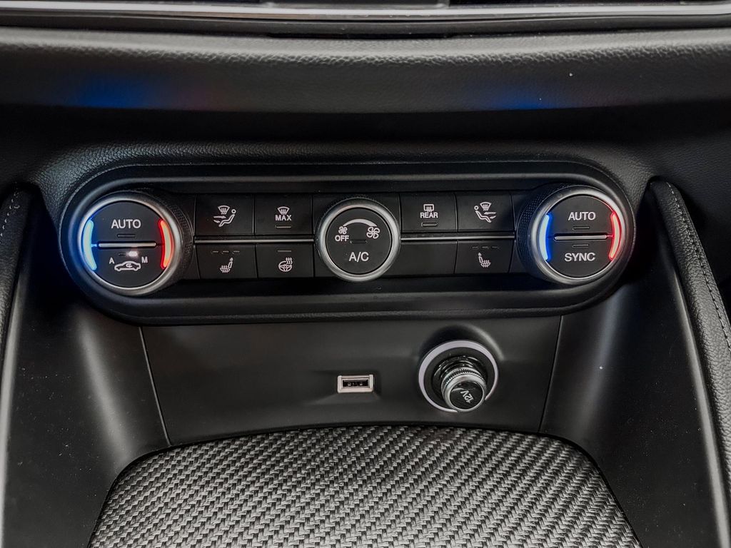 Alfa Romeo Stelvio 2025