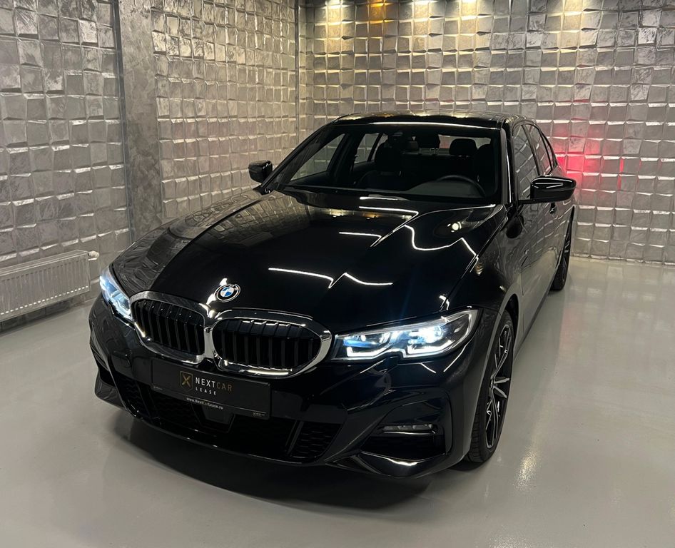 BMW 330 2021