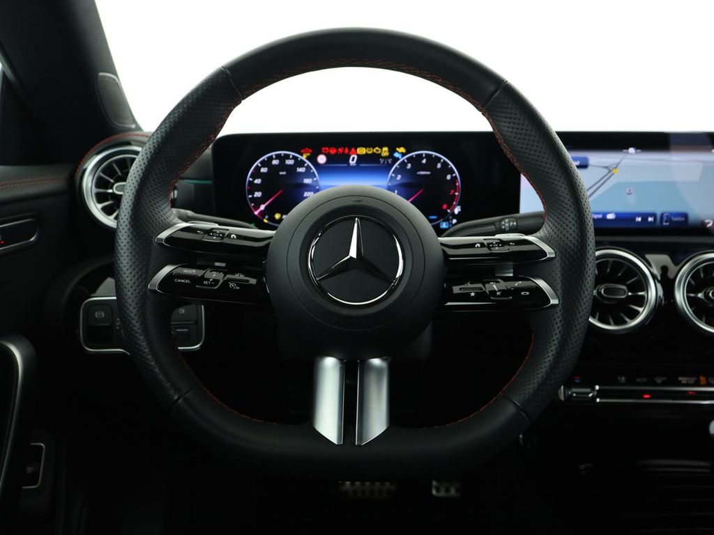 Mercedes-Benz CLA 200 2024