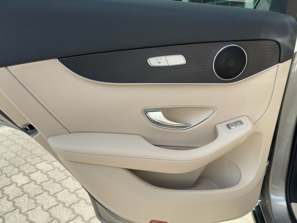 Mercedes-Benz GLC 300 2021