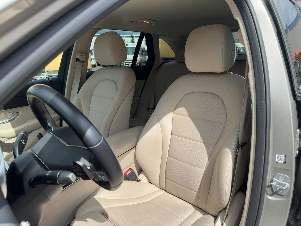 Mercedes-Benz GLC 300 2021