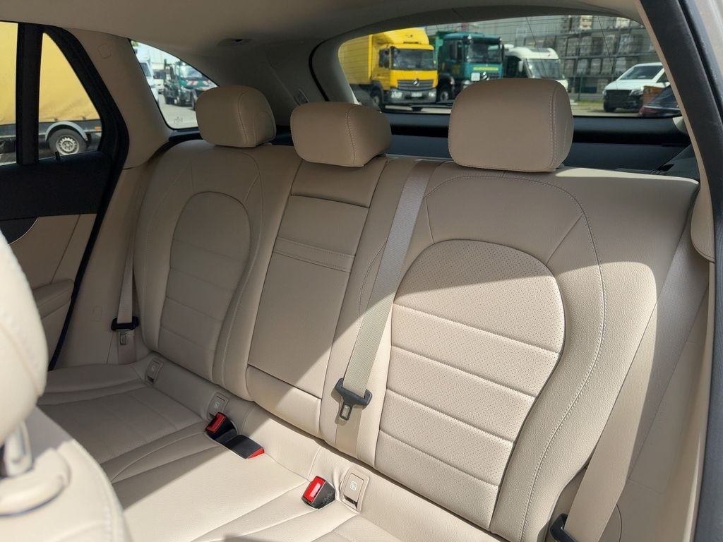 Mercedes-Benz GLC 300 2021