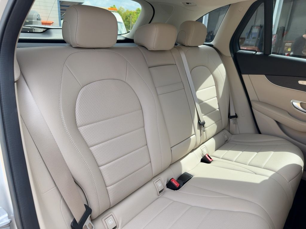 Mercedes-Benz GLC 300 2021