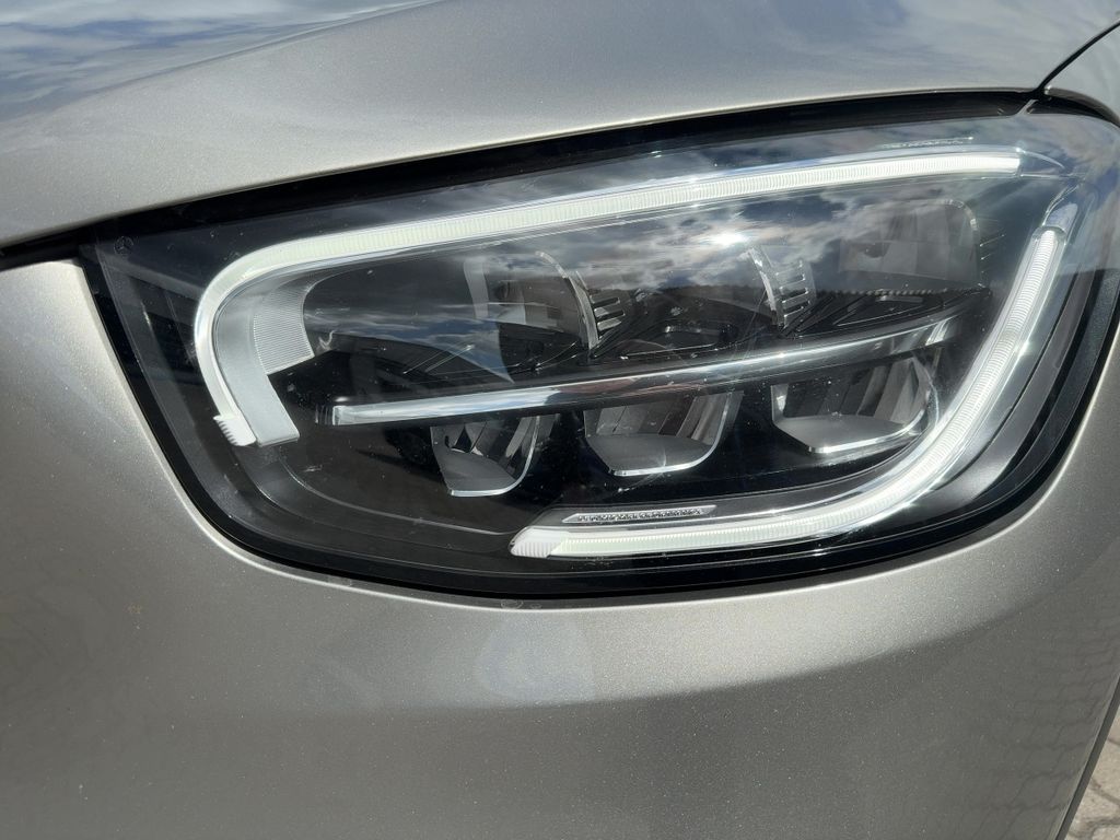 Mercedes-Benz GLC 300 2021