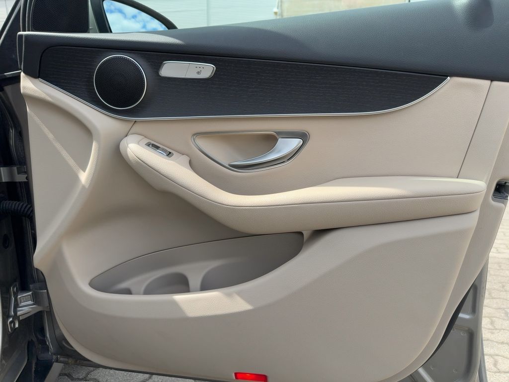 Mercedes-Benz GLC 300 2021