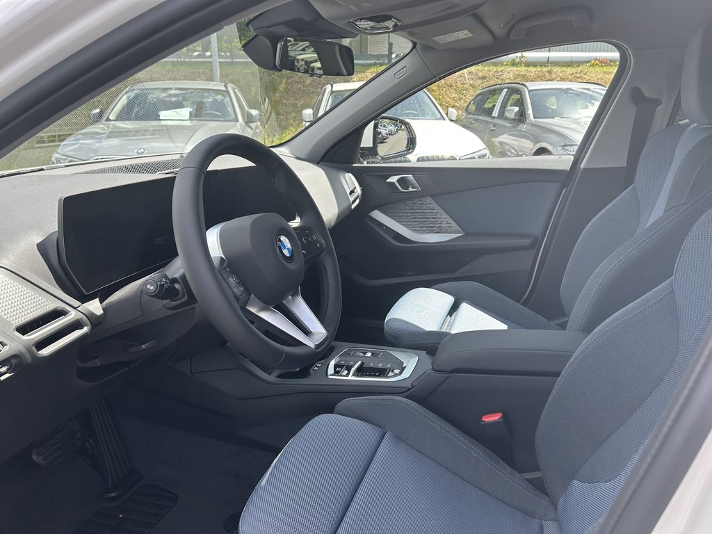 BMW 118 2025