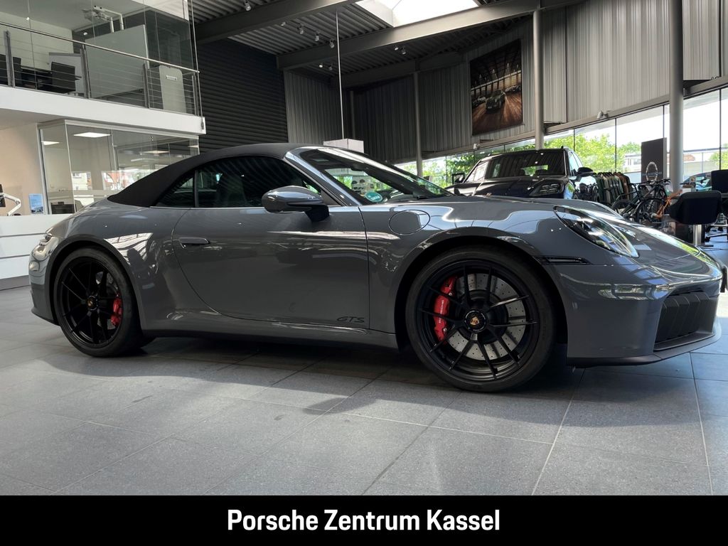 Porsche 992 2025
