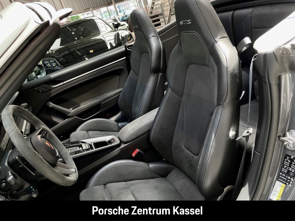 Porsche 992 2025