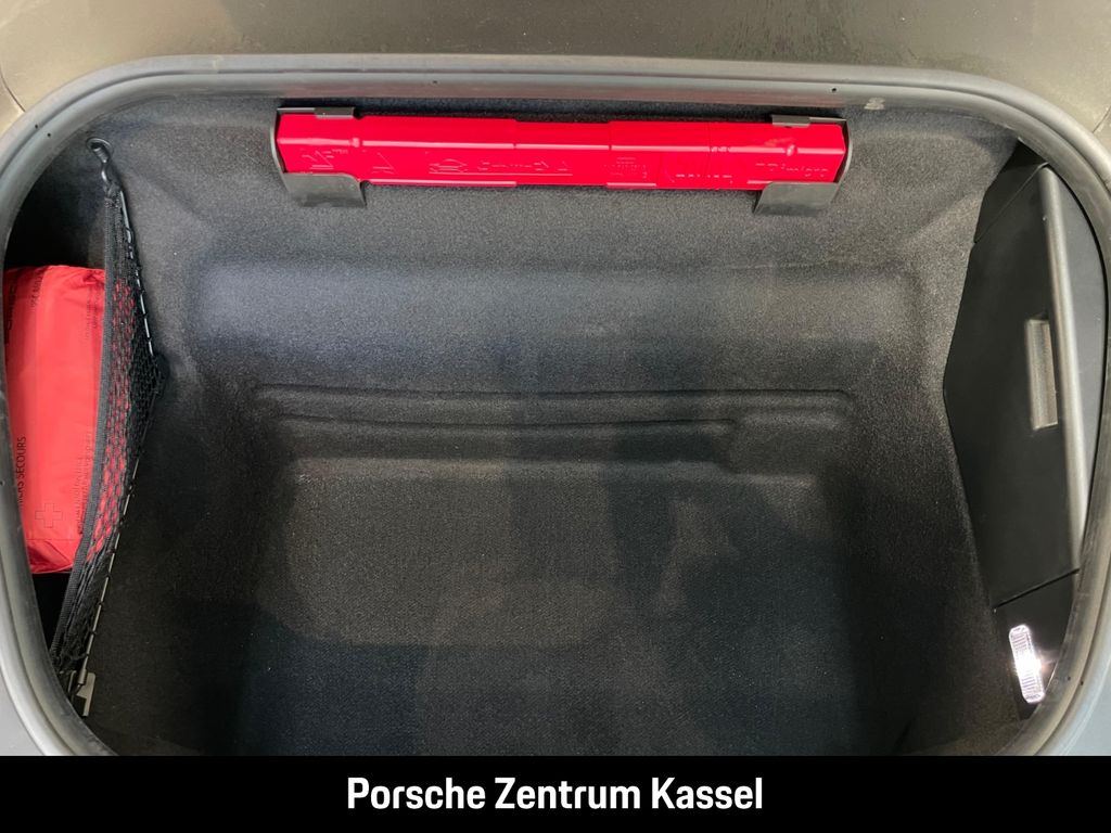 Porsche 992 2025