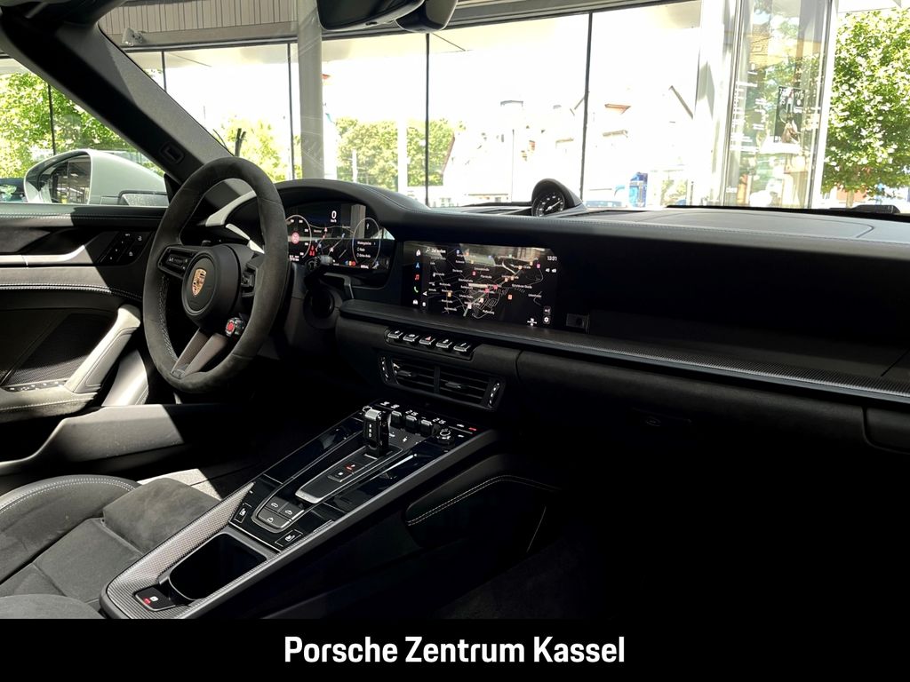 Porsche 992 2025