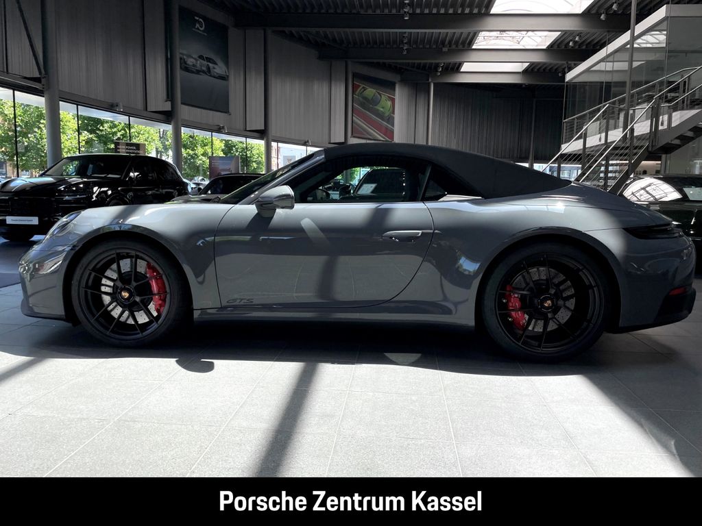 Porsche 992 2025