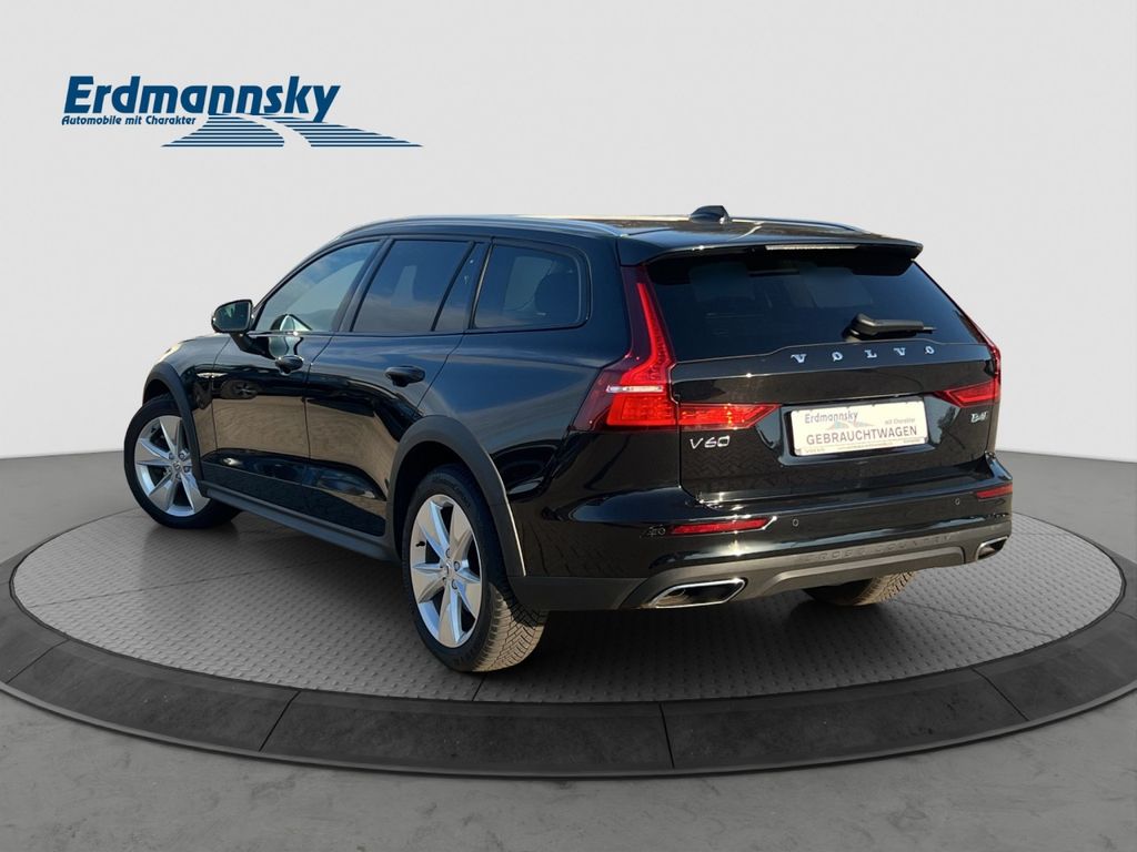 Volvo V60 Cross Country 2022