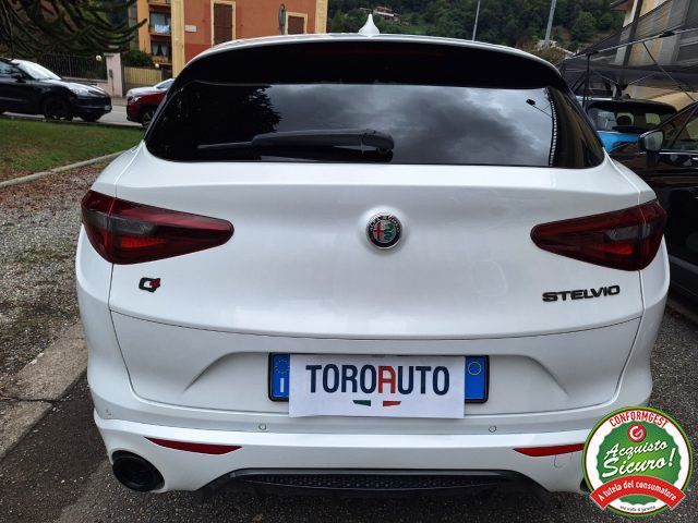 Alfa Romeo Stelvio 2021