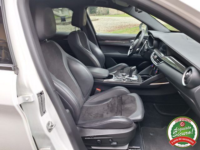 Alfa Romeo Stelvio 2021