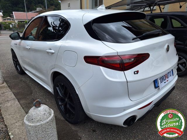 Alfa Romeo Stelvio 2021