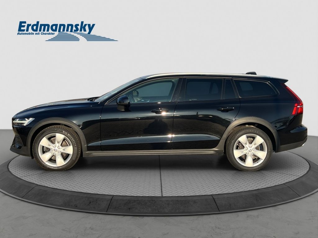 Volvo V60 Cross Country 2022