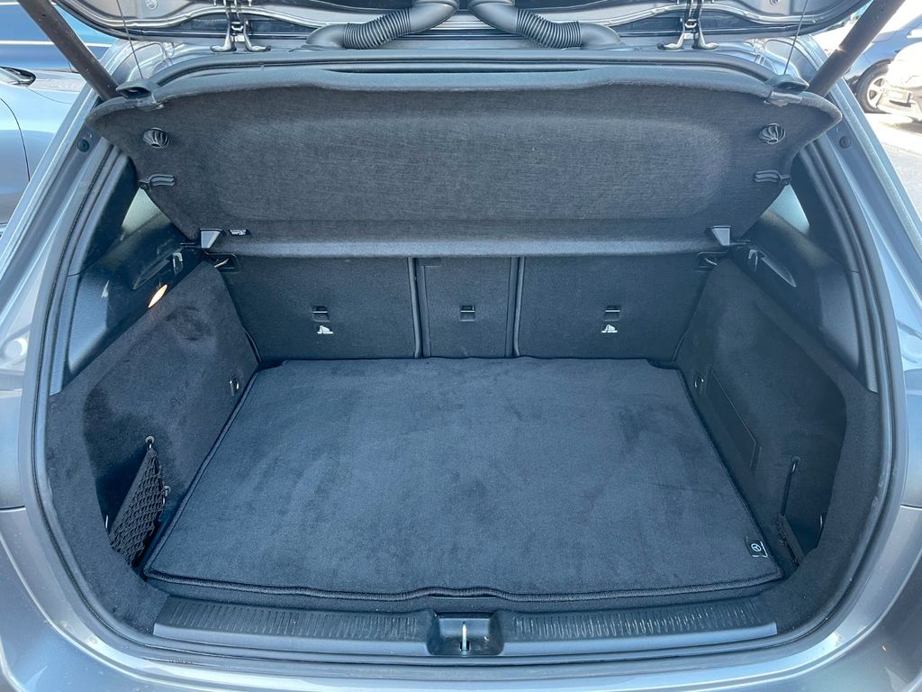 Mercedes-Benz B 200 2024