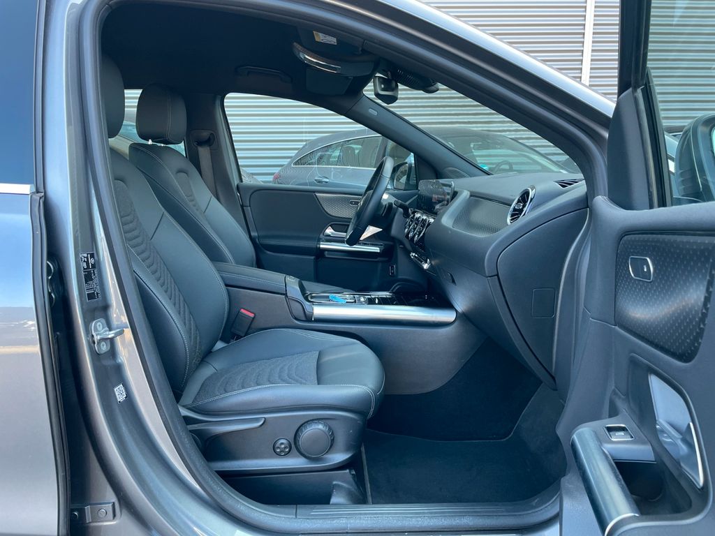 Mercedes-Benz B 200 2024