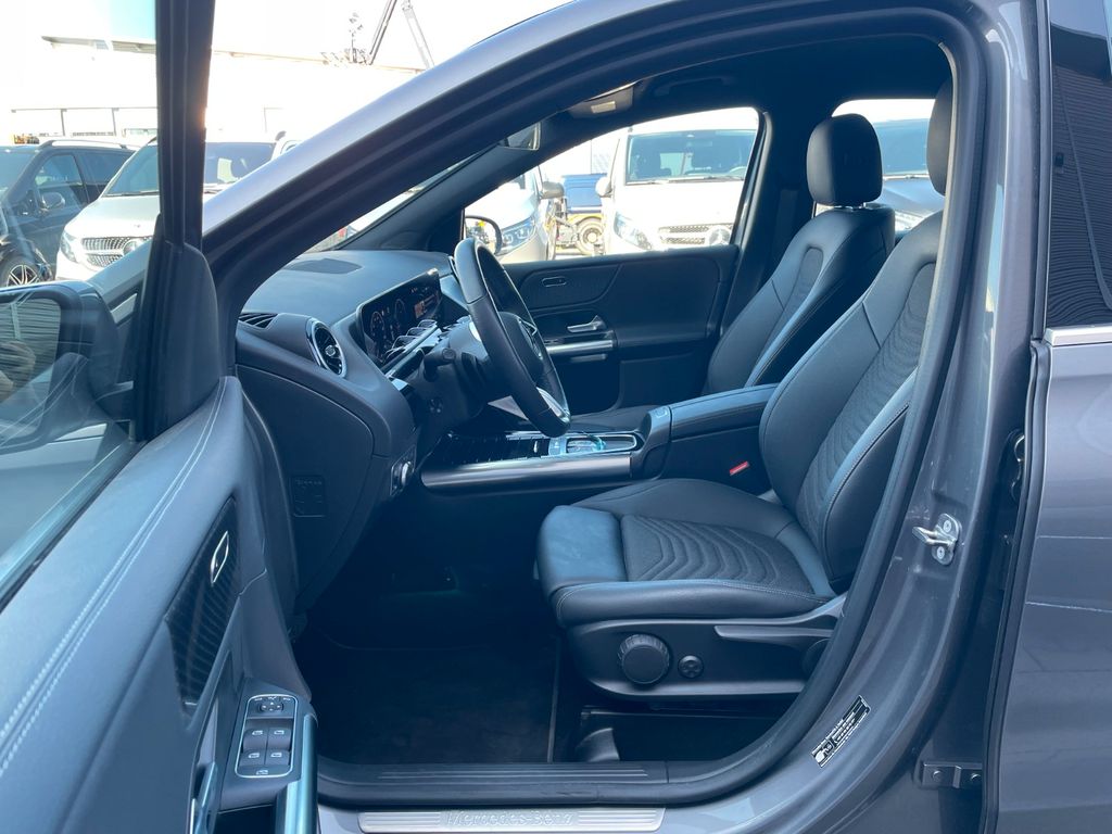 Mercedes-Benz B 200 2024