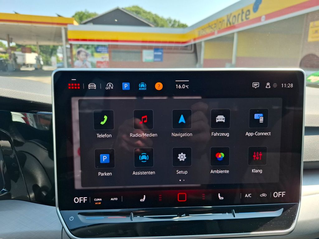 Volkswagen Golf 2024