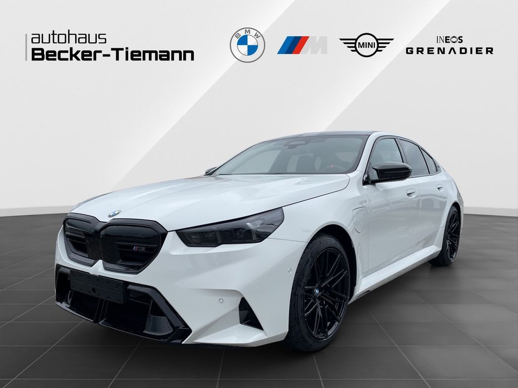 BMW M5 2025