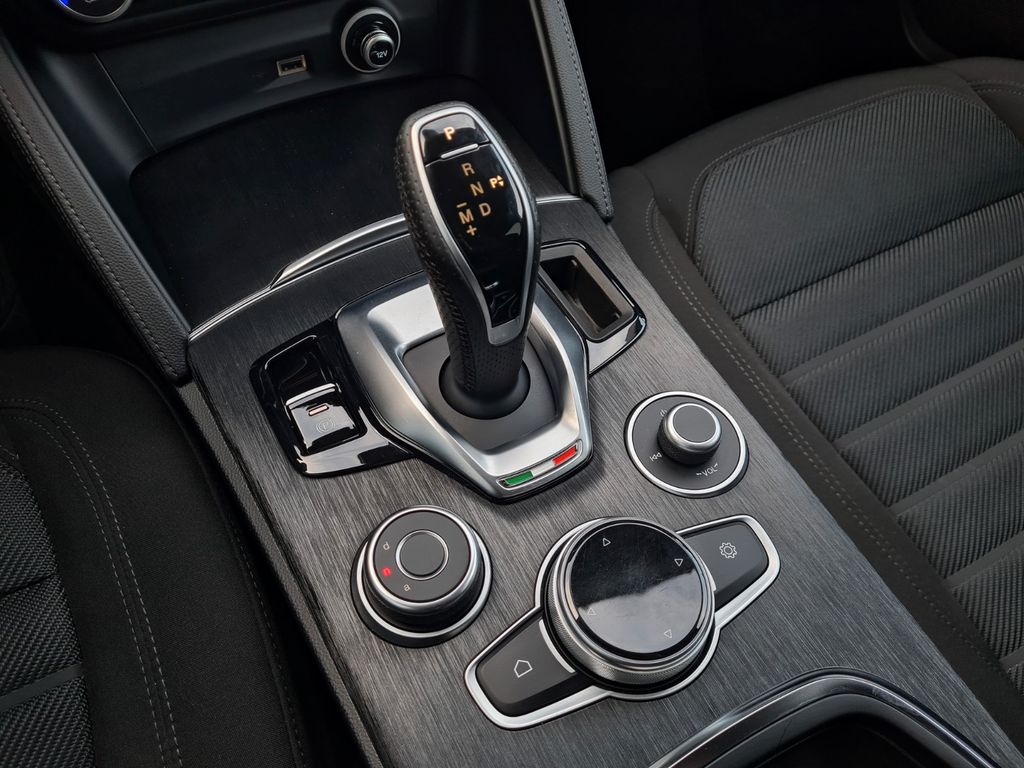 Alfa Romeo Stelvio 2020