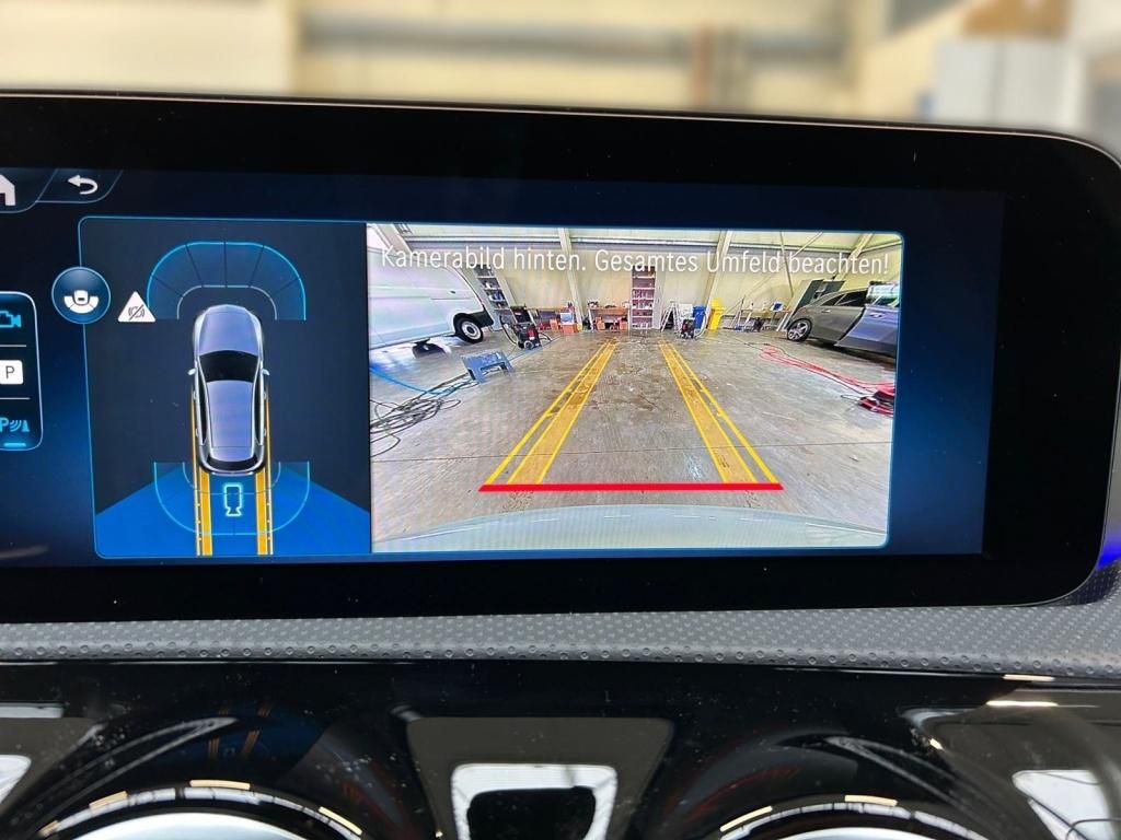 Mercedes-Benz A 180 2025