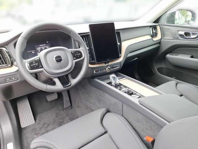 Volvo XC60 2025