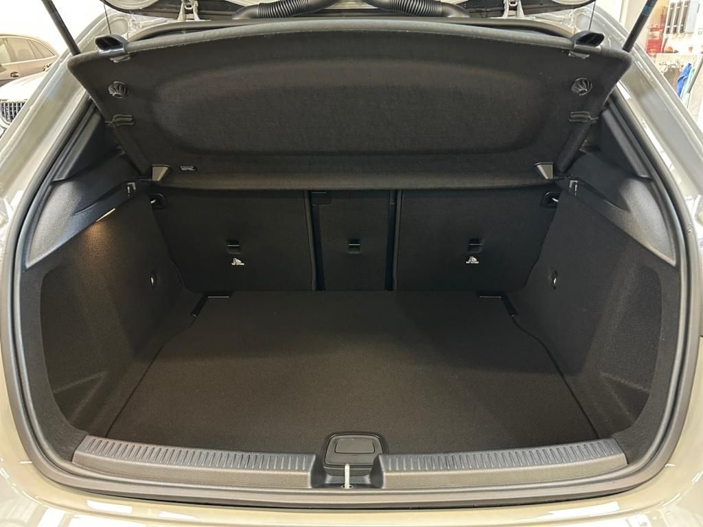 Mercedes-Benz A 180 2025