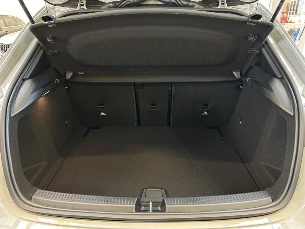 Mercedes-Benz A 180 2025