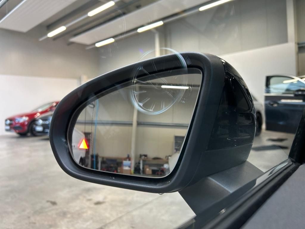 Mercedes-Benz A 180 2025