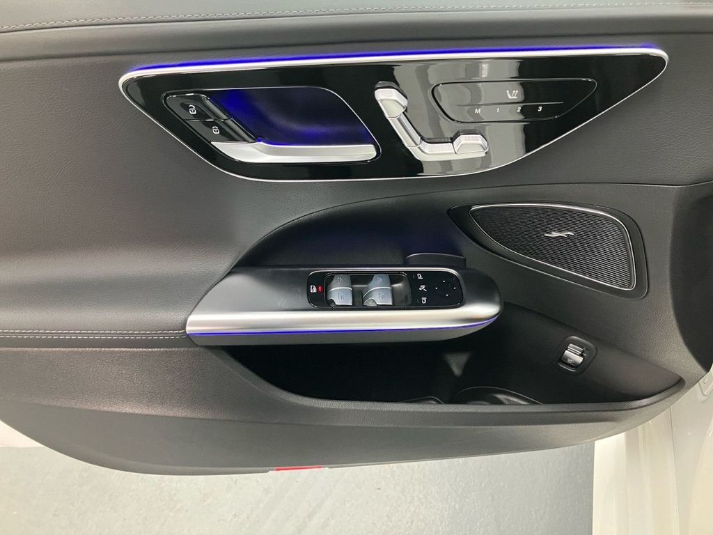 Mercedes-Benz C 300 2024