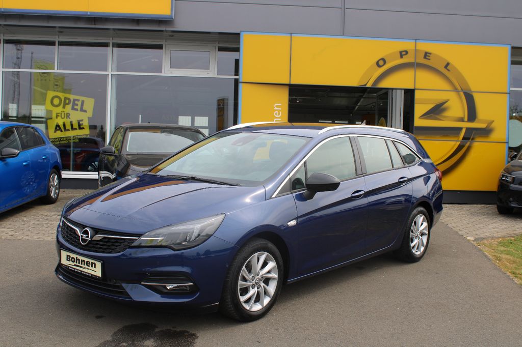 Opel Astra 2022