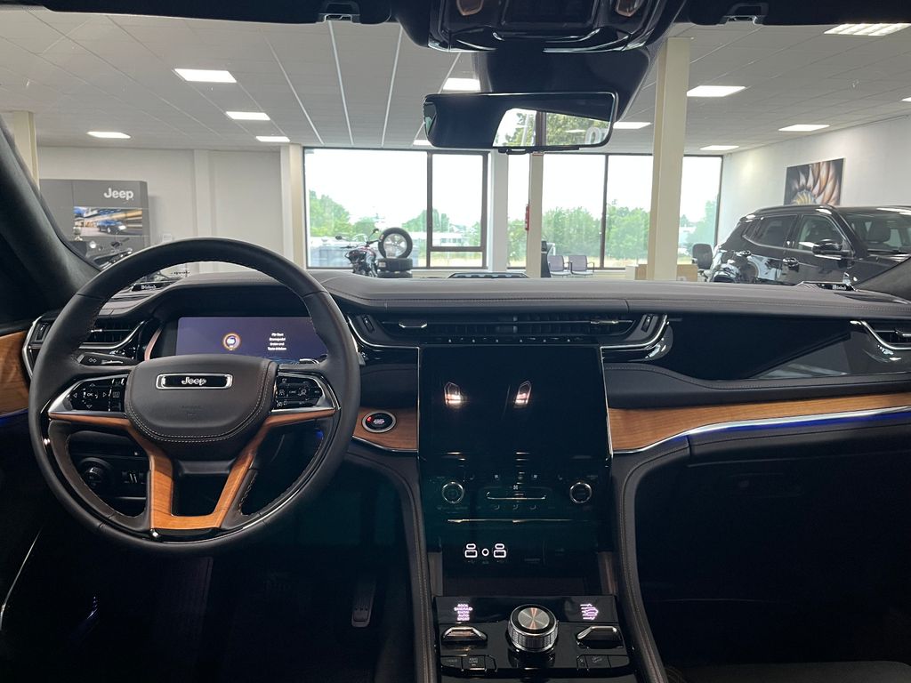 Jeep Grand Cherokee 2025