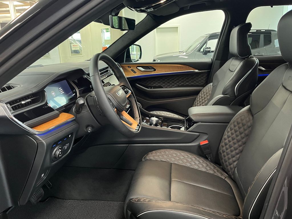 Jeep Grand Cherokee 2025