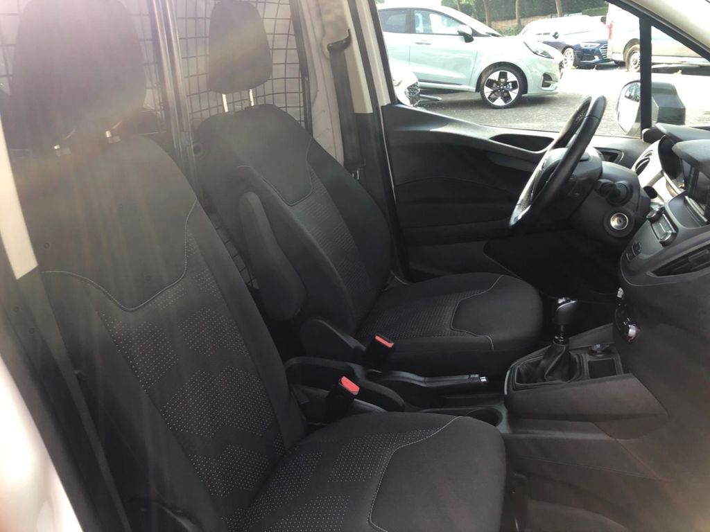 Ford Transit Courier 2022