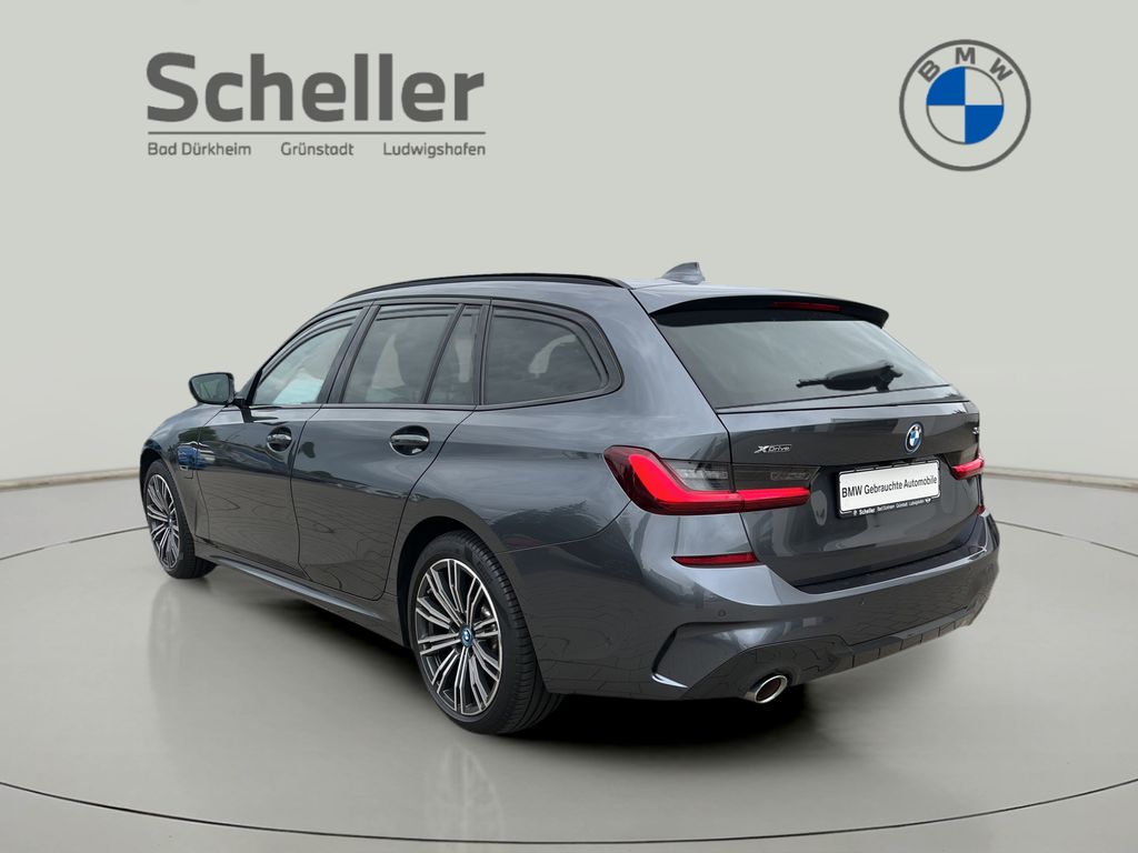 BMW 330 2021
