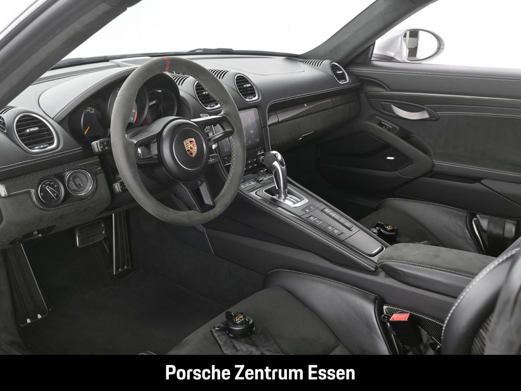 Porsche Cayman 2021