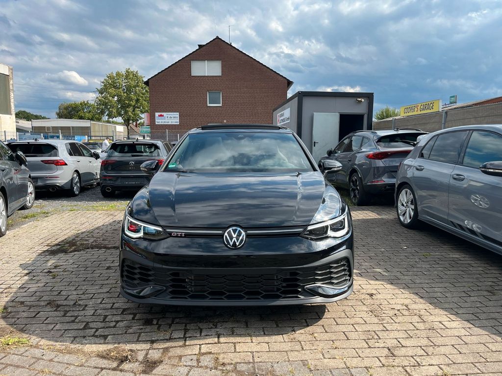 Volkswagen Golf 2024