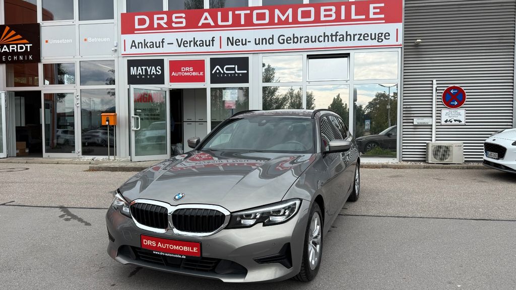 BMW 330 2022